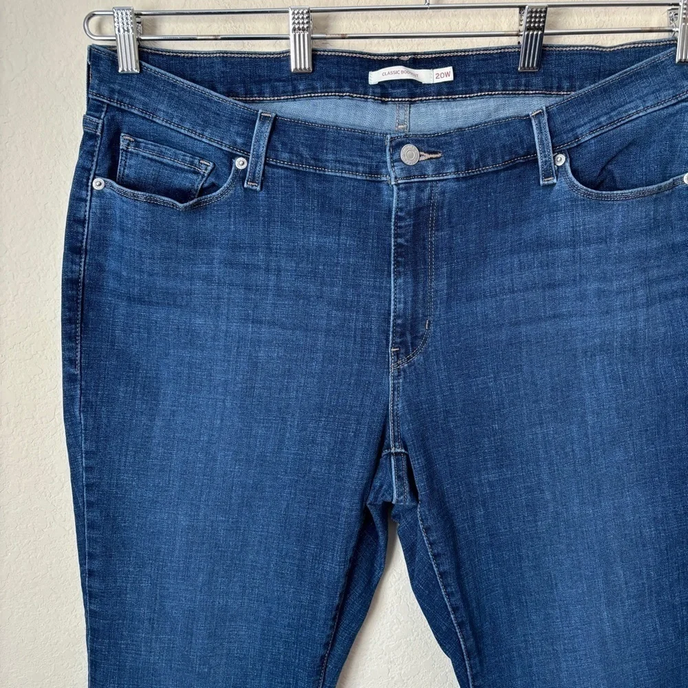 Levi's 20W Classic Bootcut Essential Denim Jeans - Picture 4 of 12
